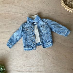 Gap. Sherpa lined jean jacket. 2T.